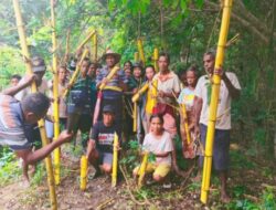 Kades Sikun Kembali Pimpin Warga Tanam Ribuan Anakan Bambu di Sepanjang Tanggul