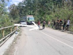 Jalan Penghubung Malaka–Belu Nyaris Ambruk, Truk Bermuatan Berat Dilarang Melintas