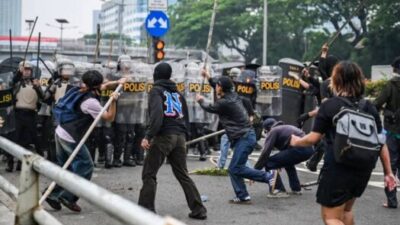 Publik dan Aparat Sepakat Tolak Aksi Anarkis yang Ancam Demokrasi