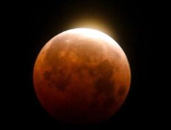 Besok Malam Ada Gerhana Bulan Total, Ini Cara Menyaksikannya di Indonesia