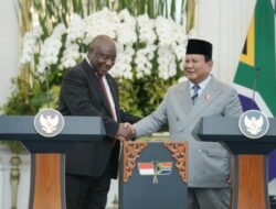 Istana Geger! Prabowo dan Ramaphosa Saling Sahut Seruan “Amandla–Awethu” di Depan Wartawan