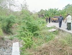 Wabup HMS Tinjau Saluran Penahan Rubuh di Forekmodok, Pastikan Lahan Jagung Warga Aman