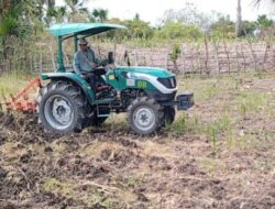 Program Balik Tanah Gratis SBS–HMS Bantu Petani Weliman, Warga: Lahan Tidur Kini Produktif
