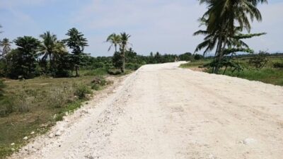 Warga Oanmane Apresiasi Program SBS–HMS: Pacul Tanah Gratis dan Tanggul Baru Bebaskan Lahan dari Banjir