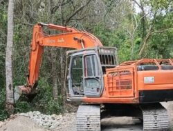 Pemkab Malaka Komit Tangani Jalan Berlubang dan Tergenang, SBS-HMS Pastikan Keselamatan Warga   