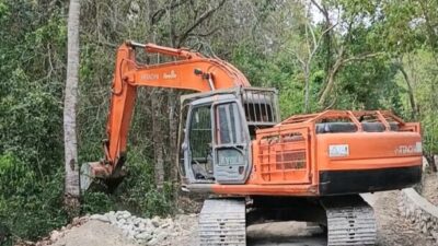 Pemkab Malaka Komit Tangani Jalan Berlubang dan Tergenang, SBS-HMS Pastikan Keselamatan Warga   