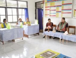 Kunjungan Inspiratif Wabup HMS ke SDK Umatoos Fatuk, Guru Honorer Dapat Dukungan Nyata