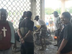 Gotong Royong Jelang Paskah, Pemdes Umatoos dan Umat Bersatu Bangun Gereja Besikama