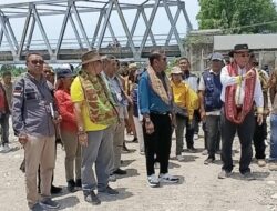 Dampingi Bupati SBS, Ketua DPRD Malaka Cek Langsung Kualitas Bronjong Desa Lamea
