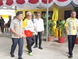 Kebersamaan Hangat di Haitimuk: Bupati Belu dan Ketua DPRD Malaka Saling Canda Saat Tiba di Rumah Jabatan Bupati SBS