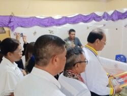 Bupati Malaka SBS: Kehilangan Orang Tua Seperti Pohon Tumbang, Ini Pesan Mengharukan di Rumah Duka