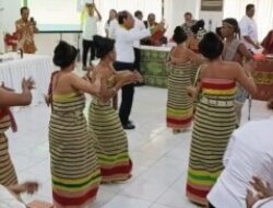 Seminar Adat Malaka Penuh Nuansa Budaya, Bupati SBS Turun Menari Likurai