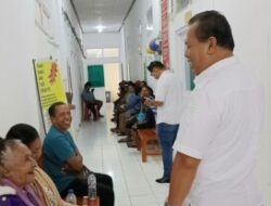 Kunjungi RSUPP Betun, Wabup HMS Tunjukkan Kepedulian kepada Pasien dan Lansia