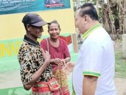 Senyum Bahagia Martina Bano Lon Sambut Penyerahan Rumah Layak Huni oleh Wabup Malaka HMS