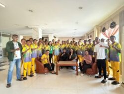 Bupati Sikka Utus Panitia Soeratin Cup Antar Bantuan untuk PS Malaka, Beras 15 Kg dan Air Mineral 5 Dus