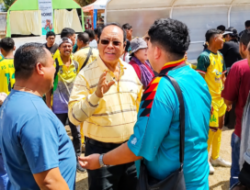 Bupati SBS Ingatkan Laskar Muda Manumeo, Jangan Terlena oleh Kemenangan Perjuangan Masih Panjang